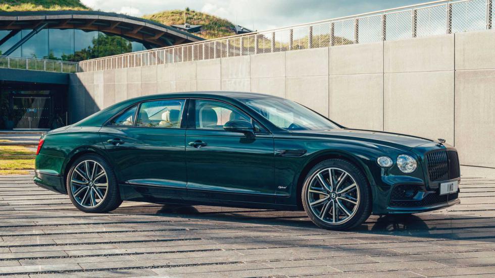 Η Bentley Flying Spur έγινε Plug-In υβριδική!